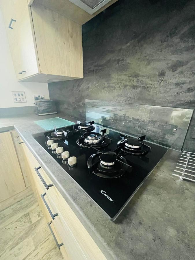 Fir Tree Lodge With Hot Tub ยอร์ค ภายนอก รูปภาพ